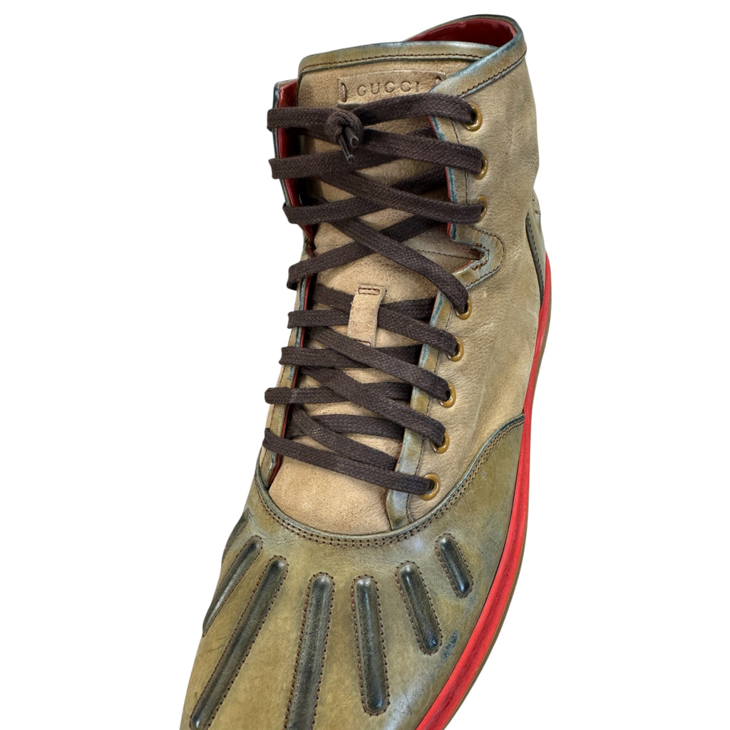 Gucci boots toe details
