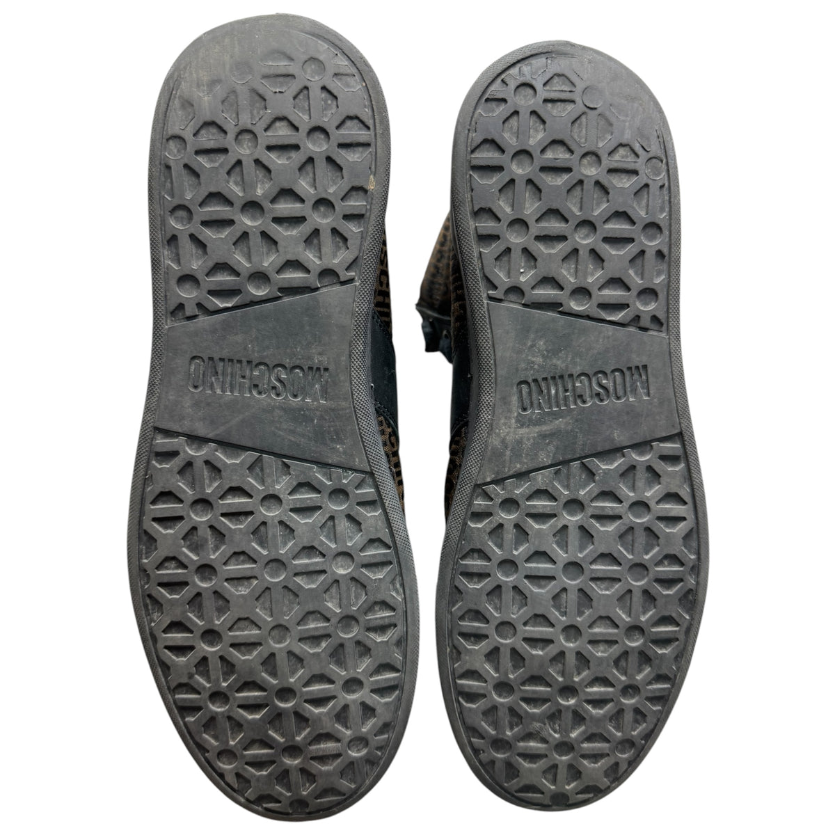 Moschino all over print shoes