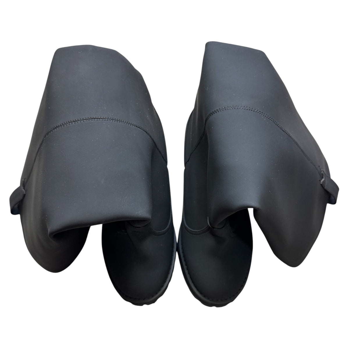 Anonymous club boots