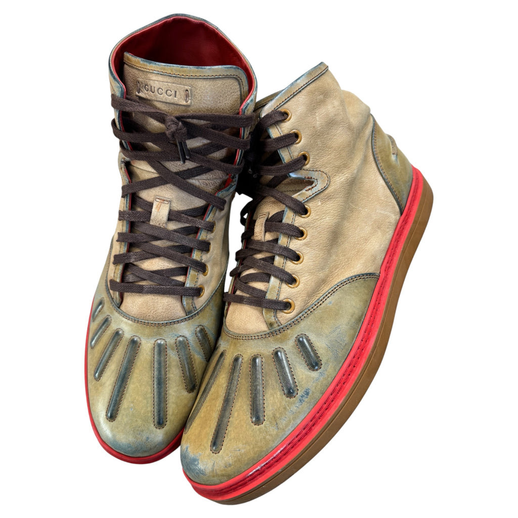 Gucci boots toe details