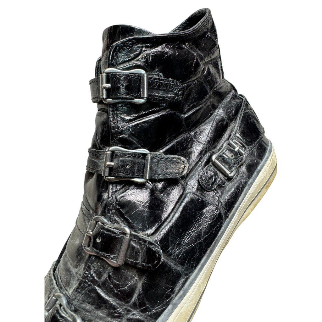 Ash crocodile leather buckle shoes