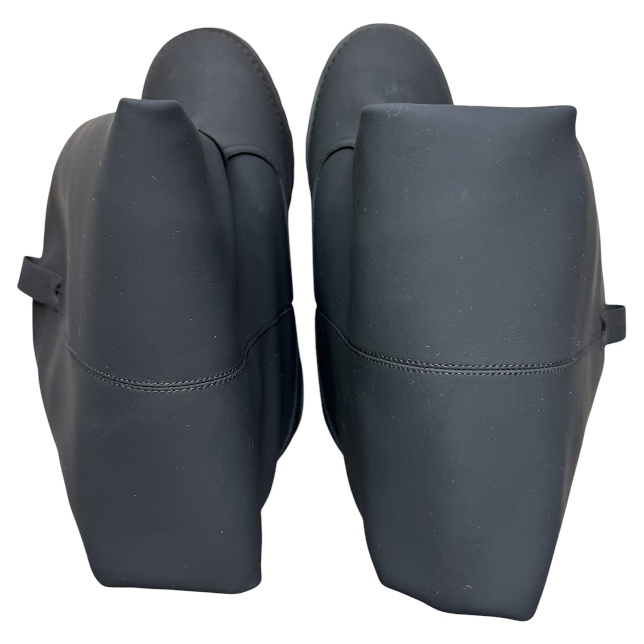 Anonymous club boots