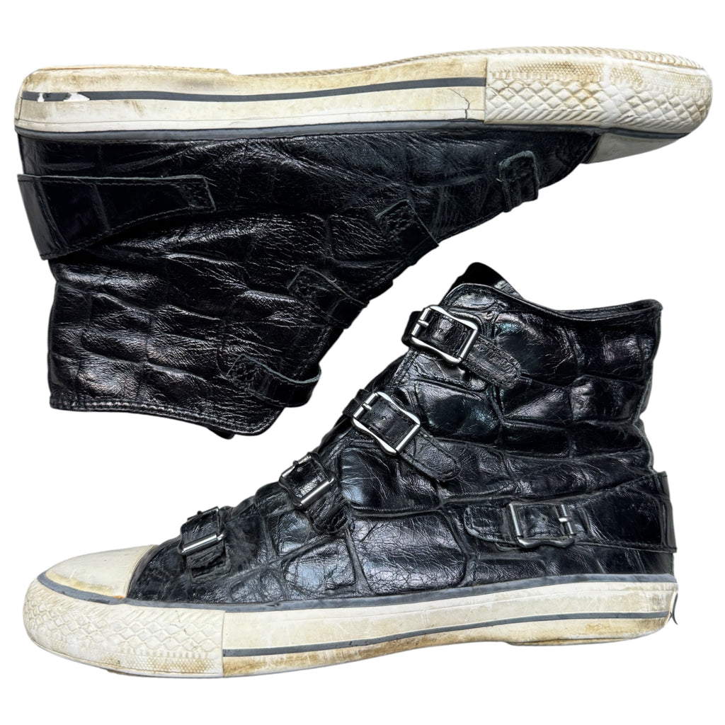 Ash crocodile leather buckle shoes