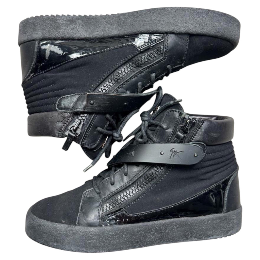 Giuseppe zanotti v strap shoes